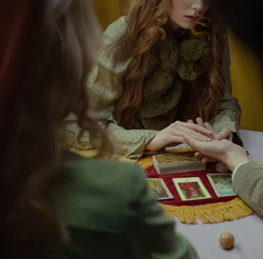Atelier personnalisable pour apprendre à tirer les cartes : tirage de tarot entre deux personnes